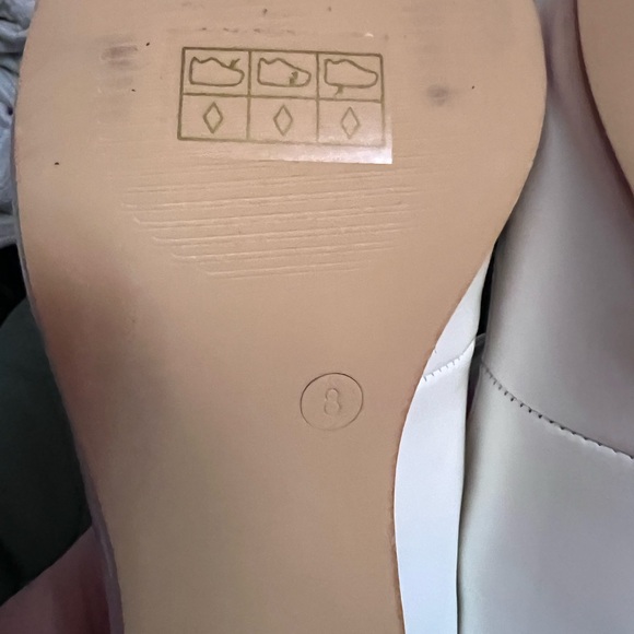 Journee Collection White Okenna Low Heel Square Toe Pumps - Picture 7 of 8